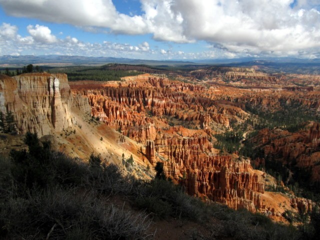 The view from Rim Trail in Bryce
