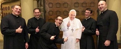 happy-seminarians-w-pope-cutout-1160x480